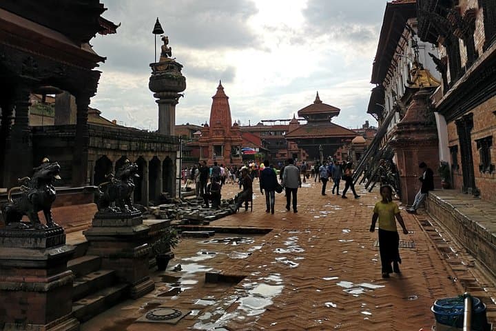 Hippie Trail Day Hike: Bhaktapur, Changu Narayan & Nagarkot Views