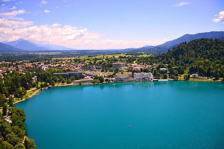 Ljubljana & Lake Bled Day Trip from Zagreb — Castles, Pletna & Alpine Views photo 2