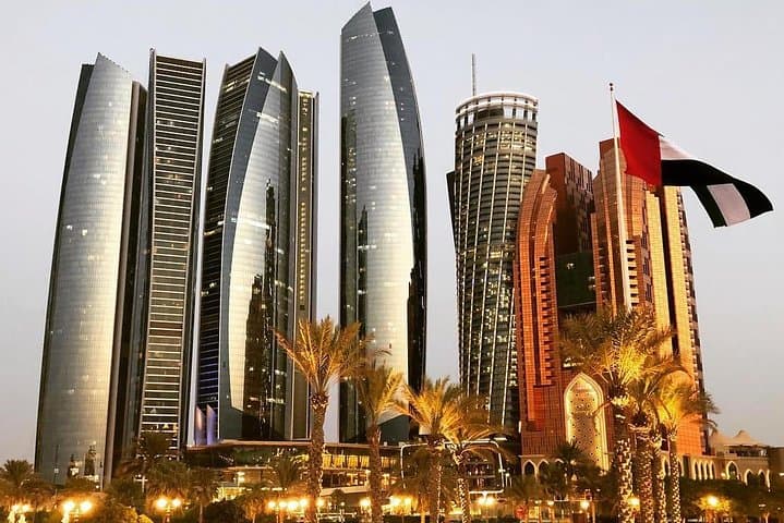 Abu Dhabi Sightseeing Tour from Dubai — Sheikh Zayed, Corniche & Cultural Stops photo 3