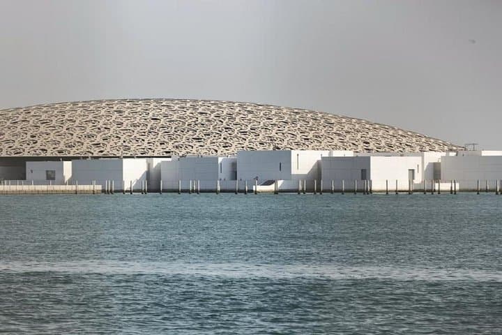 Abu Dhabi Day Tour from Dubai: Sheikh Zayed Mosque & Louvre Abu Dhabi photo 4