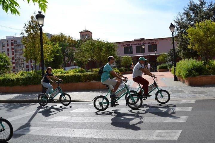 Explore Valencia by Bike: Easy Rentals for City and Beach Rides photo 3