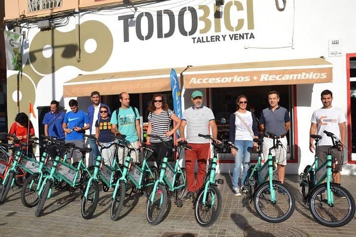 Explore Valencia by Bike: Easy Rentals for City and Beach Rides photo 4