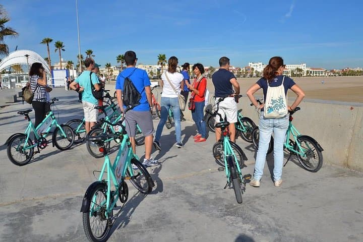 Explore Valencia by Bike: Easy Rentals for City and Beach Rides photo 6