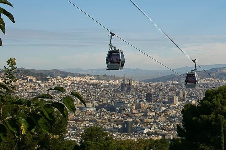 Barcelona Old Town & Montjuïc Sky Views: Private Cable Car & Castle Tour photo 2