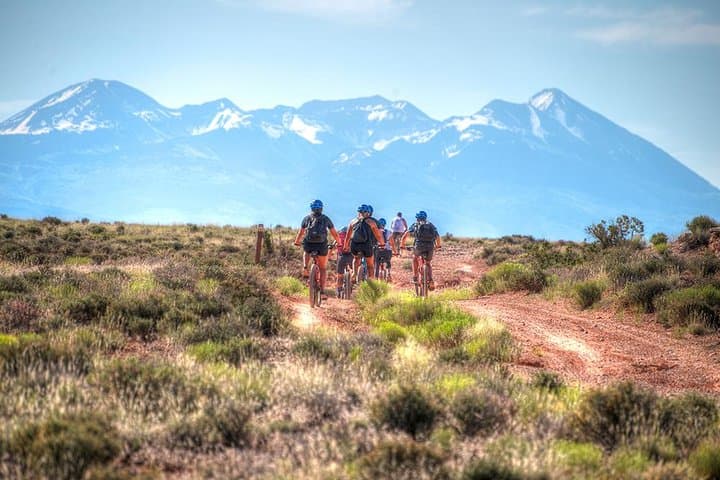 Moab Courthouse Loop Beginner Mountain Biking Tour — Guided Ride photo 6