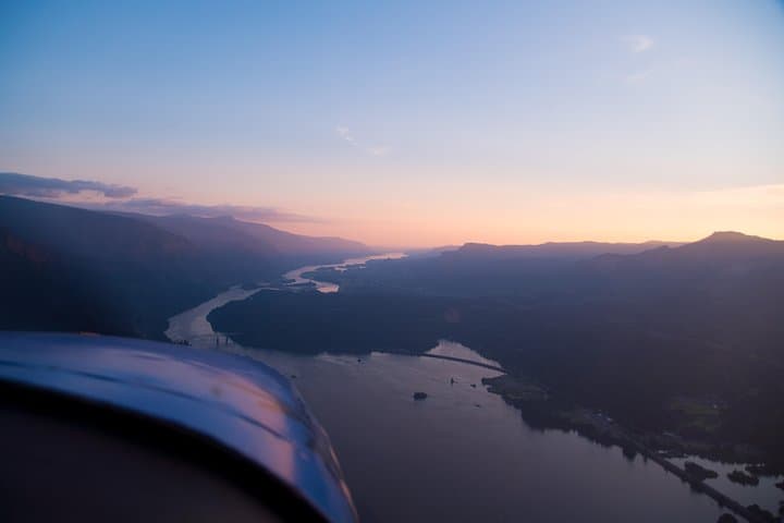 Multnomah Falls Air Tour: Columbia River Gorge Scenic Flight from Portland photo 6