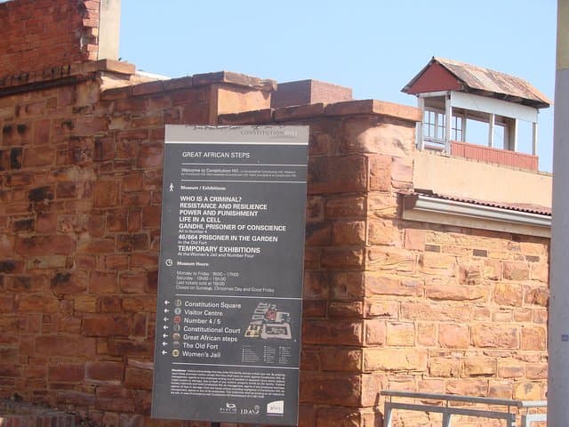 Constitution Hill to the Apartheid Museum: A Full-Day Johannesburg Democracy Tour
