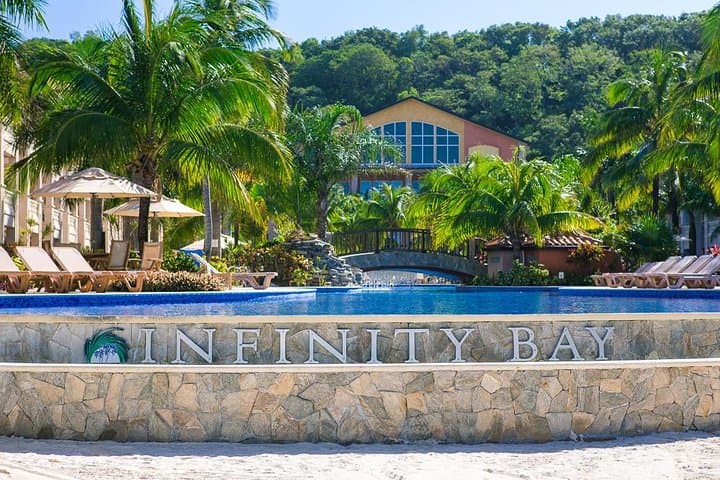 Infinity Bay Day Pass in Roatan: Private West Bay Beach, Pools & Local Flavors photo 2