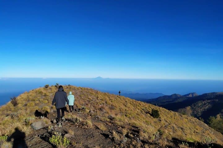 Rinjani Trek via Aik Berik: 3D2N Waterfalls, Puncak Kondo & Crater Rim Camping photo 4