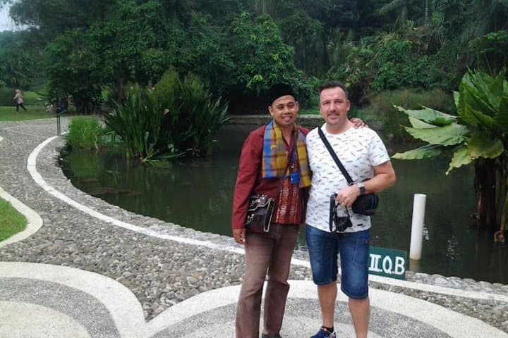 Bogor West Java Day Tour — Tea Plantations, Botanical Gardens & Safari