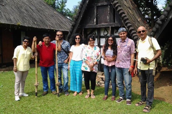 Bogor West Java Day Tour — Tea Plantations, Botanical Gardens & Safari photo 3
