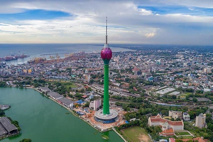Colombo City Tour from Negombo: Top Sights, Temples & Shopping