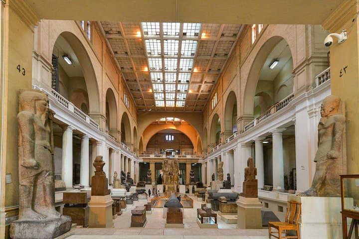Cairo Essentials: Egyptian Museum, Old Cairo & Khan El Khalili Day Tour