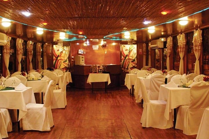 Dubai Marina Dhow Dinner Cruise: Evening Cruise with Dinner and Entertainment photo 2