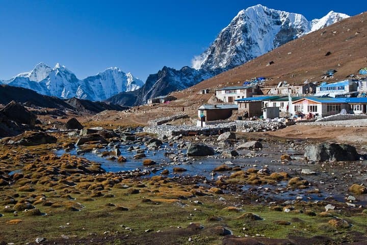 Everest Base Camp Trek — 13-Day Guide to Route, Logistics & What to Expect photo 4
