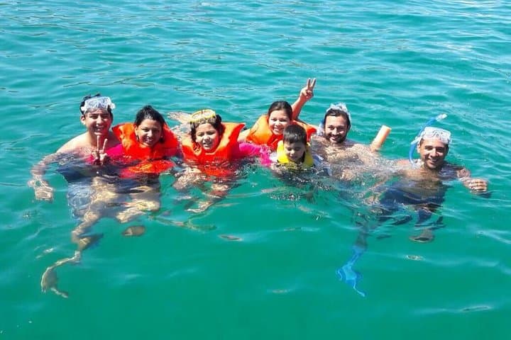 Private Isla Tortuga Full-Day Boat Tour from Puntarenas photo 5