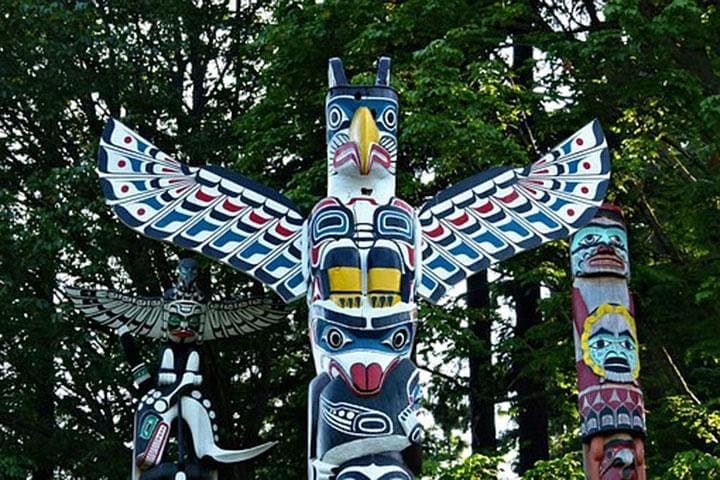 Stanley Park Horse-Drawn Tour & Private Vancouver Sightseeing — 5-Hour Experience photo 2