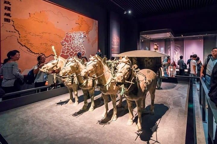 Xi'an Private Day Tour: Terracotta Warriors, City Wall & Muslim Quarter photo 3