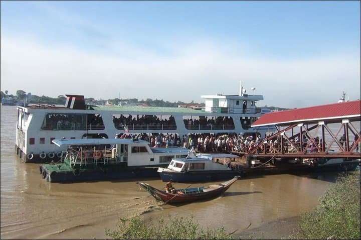 Yangon to Dalah: Private Day Adventure by Ferry and Trishaw