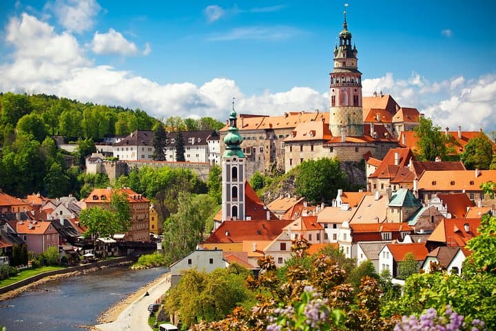 Day Trip to Cesky Krumlov — UNESCO Renaissance Gem in 9 Hours