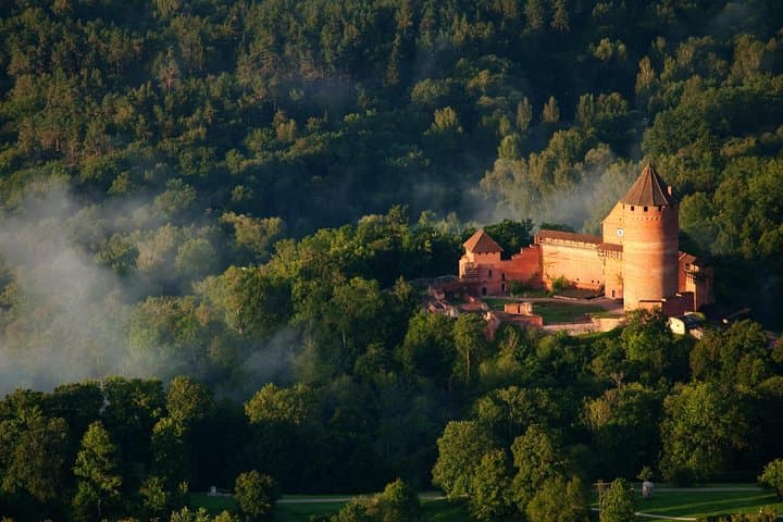 Private Sightseeing Tour in Sigulda: Turaida Castle, Gutmanala & Bobsleigh Track