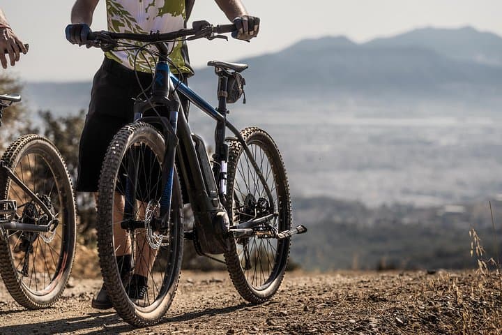 E-MTB Tour Malaga: Montes de Malaga, Limonero Lake & Port Ride photo 4