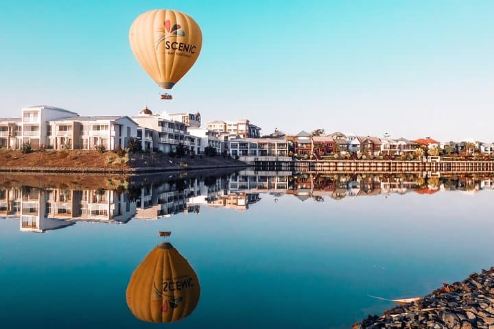 Gold Coast Sunrise Hot Air Balloon Flight with Champagne Breakfast