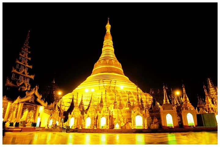 Yangon Half-Day City Tour: Sunset at Shwedagon Pagoda