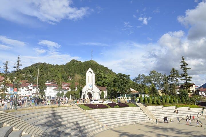 Sapa 2-Day Trekking Tour from Hanoi: Y Linh Ho, Lao Chai & Cat Cat Villages photo 3