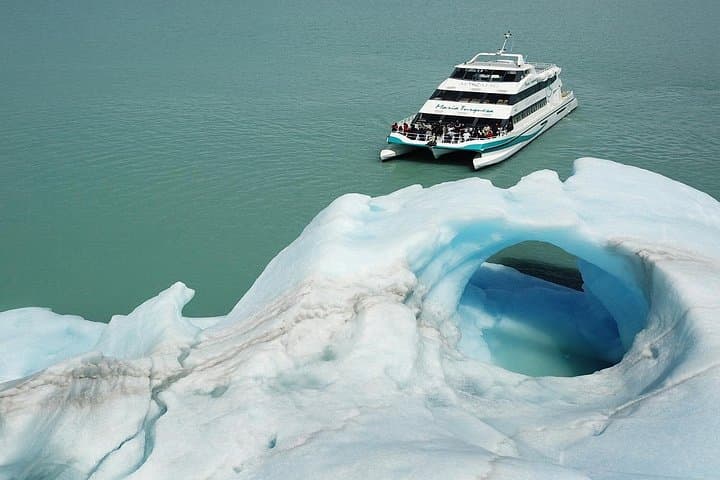 Gourmet Five-Glacier Boat Tour from El Calafate — Perito Moreno, Upsala & Spegazzini photo 4