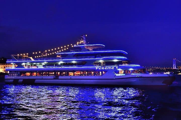 Bosphorus Dinner Cruise with Turkish Night Show — 3-Hour Istanbul Cruise photo 4