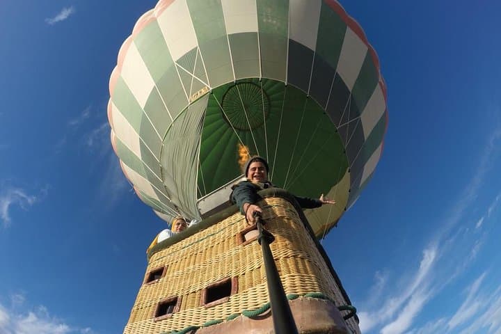 Sunrise Hot Air Balloon Ride Over Luxor's Temples photo 2