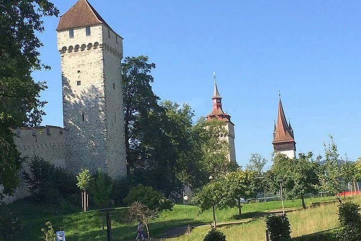 Private Classic Lucerne City Walk — Lion Monument, Chapel Bridge & Musegg Towers photo 3