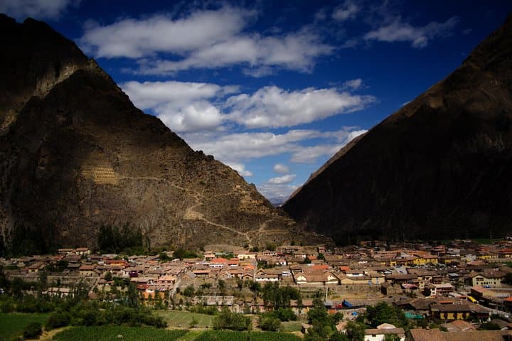 Private Sacred Valley and Machu Picchu Vistadome Train Tour from Cusco photo 2