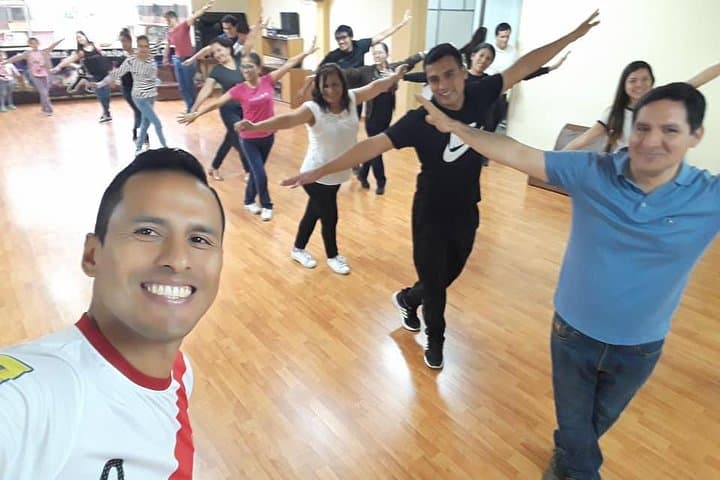 Salsa and Bachata Class on Lima's Malecón: Learn to Dance by the Sea photo 2