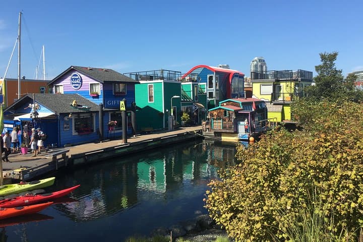 Private Luxury Victoria Van Tour: Inner Harbour, Gardens & Chinatown Highlights photo 3