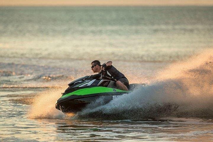 Individual Jet Ski in Playa Chica, Lanzarote — 20-Minute Ocean Ride photo 4