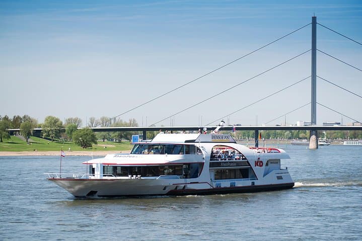 Düsseldorf Rhine Sightseeing Cruise — 1-Hour Panorama from the Old Town photo 3