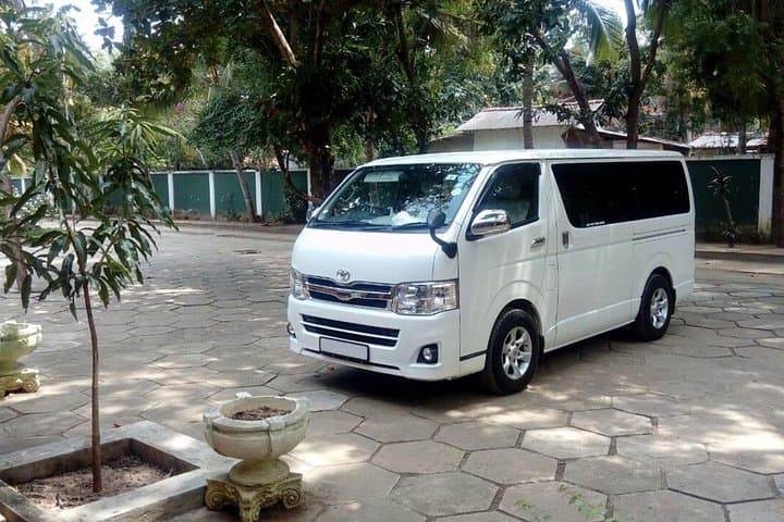 Private Transfer: Colombo Airport to Pelwehera Village Resort (Dambulla) — Arrival Guide photo 4