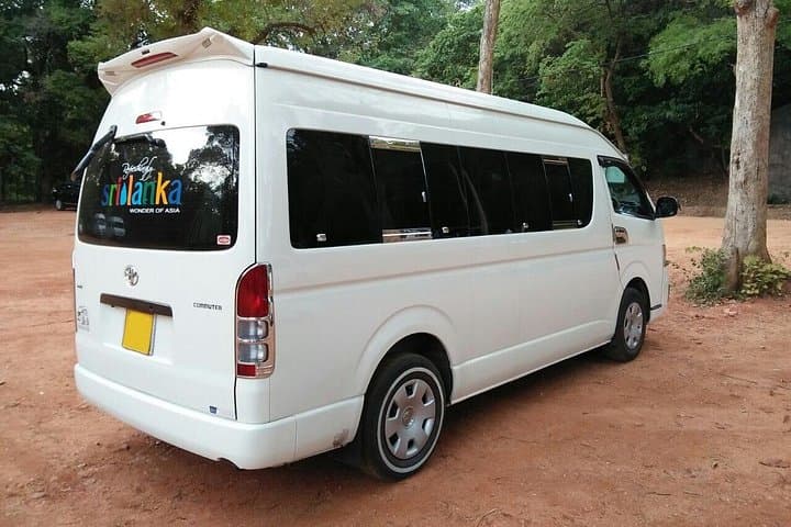 Colombo Airport (CMB) to Riverdale Eco Resort, Aluthgama — Private 2‑Hour Transfer photo 1