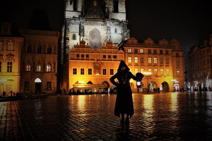 Prague Ghost Tour: Lantern-Lit Old Town, Medieval Underground & Dungeon Experience photo 3