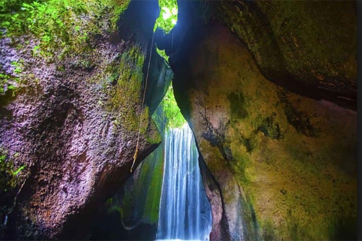 Private Ubud Day Tour: Tukad Cepung Waterfall, Tegalalang Rice Terraces & Sacred Temples photo 2