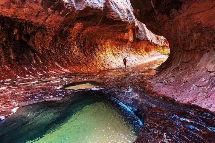 Zion and Bryce Canyon Day Tour from Las Vegas: Hoodoos, Slot Canyons, and Red Rock Vistas