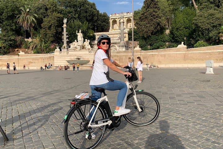 Electric Bike Tour of Villa Borghese and Central Rome (3-hour) photo 3