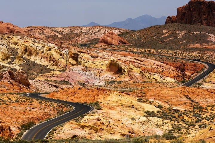 Valley of Fire Guided Hiking Tour From Las Vegas — 3-Hour Hikes Through Red Sandstone