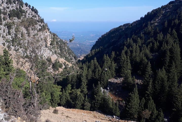Zourva to Tromarissa Hike — Crete Ridge Walk to a Year-Round Spring