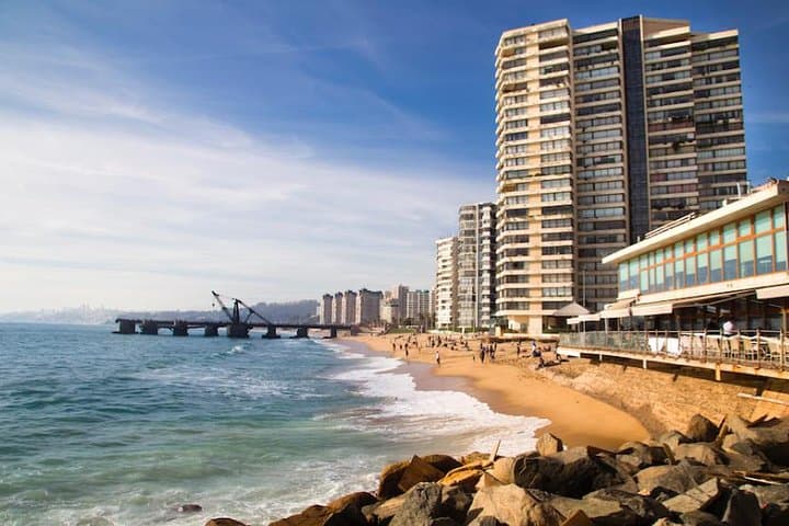 Coast and Color: Day Tour of Valparaíso and Viña del Mar from Santiago photo 6