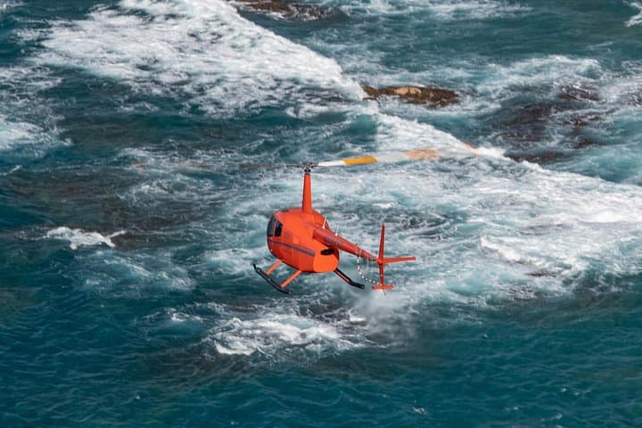 Private All-Window Helicopter Tour of the Kona Coast — 30-Minute Flight photo 3