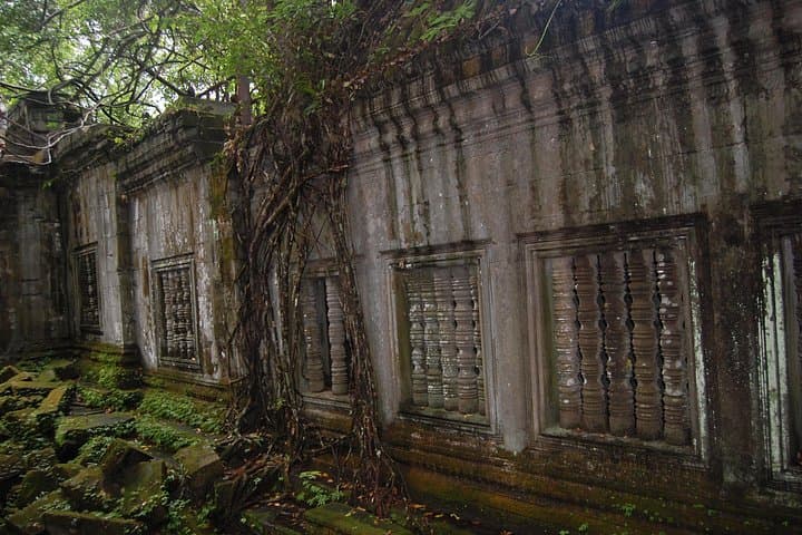 Two-Day Angkor Wat Tour: Sunrise, Beng Mealea & Kampong Phluk Village photo 3