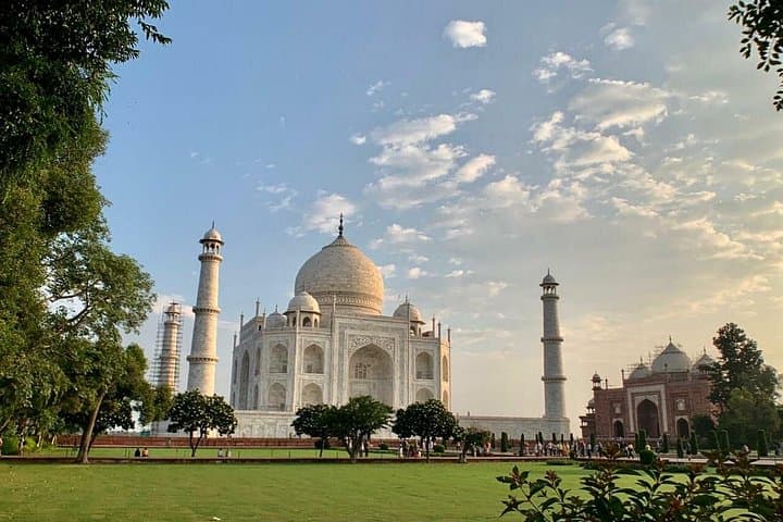 Taj Mahal by Train From Delhi: Gatimaan Express Full-Day Agra Tour photo 2